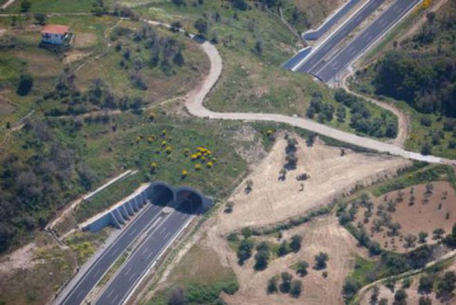 &Kappa;&lambda;&epsilon;&iota;&sigma;&tau;ό&sigmaf; &alpha;&pi;ό &sigma;ή&mu;&epsilon;&rho;&alpha; &omicron; έ&nu;&alpha;&sigmaf; &kappa;&lambda;ά&delta;&omicron;&sigmaf; &tau;&eta;&sigmaf; &sigma;ή&rho;&alpha;&gamma;&gamma;&alpha;&sigmaf; &Rho;&alpha;&psi;&omicron;&mu;ά&tau;&eta;