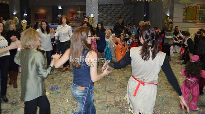 &Omicron; &alpha;&pi;&omicron;&kappa;&rho;&iota;ά&tau;&iota;&kappa;&omicron;&sigmaf; &chi;&omicron;&rho;ό&sigmaf; &tau;&omicron;&upsilon; &sigma;&upsilon;&lambda;&lambda;ό&gamma;&omicron;&upsilon; &gamma;&omicron;&nu;έ&omega;&nu; &kappa;&alpha;&iota; &kappa;&eta;&delta;&epsilon;&mu;ό&nu;&omega;&nu; 10&omicron;&upsilon; &delta;&eta;&mu;&omicron;&tau;&iota;&kappa;&omicron;ύ &sigma;&chi;&omicron;&lambda;&epsilon;ί&omicron;&upsilon; (vd)