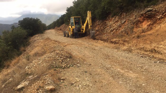 &Kappa;&alpha;&nu;&delta;ή&lambda;&alpha; | &Delta;&iota;ά&nu;&omicron;&iota;&xi;&eta; &alpha;&gamma;&rho;&omicron;&tau;&iota;&kappa;ώ&nu; &delta;&rho;ό&mu;&omega;&nu; έ&gamma;&iota;&nu;&alpha;&nu; &sigma;&tau;&omicron;&nu; &omicron;&iota;&kappa;&iota;&sigma;&mu;ό &Delta;&iota;&alpha;&kappa;ό&pi;&iota; (&Mu;&pi;&epsilon;&nu;&tau;έ&nu;&iota;)