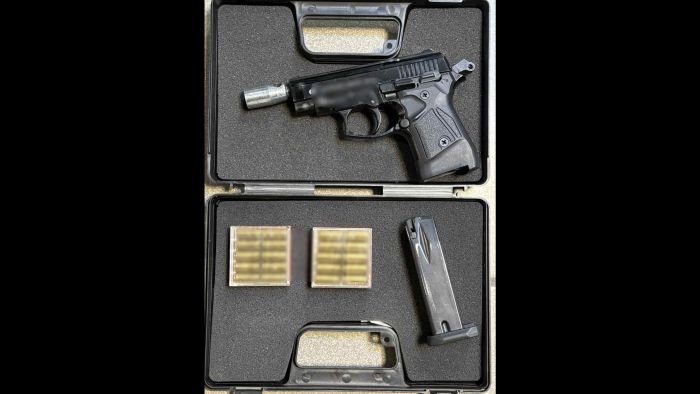 Αρκαδία | Αλλοδαπός συνελήφθη για πιστόλι κρότου, φυσίγγια πιπεριού και κάννη για φωτοβολίδες!