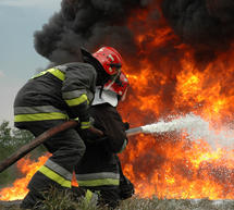 &Mu;ά&chi;&eta; &mu;&epsilon; &tau;&iota;&sigmaf; &phi;&lambda;ό&gamma;&epsilon;&sigmaf; - &Chi;&omega;&rho;&iota;ά &epsilon;&kappa;&kappa;&epsilon;&nu;ώ&theta;&eta;&kappa;&alpha;&nu; &sigma;&tau;&eta; &Phi;&alpha;&lambda;&alpha;&iota;&sigma;ί&alpha;