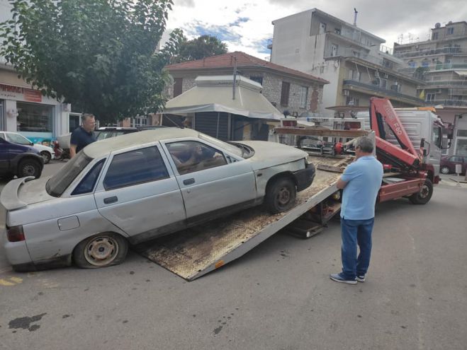 Τρίπολη | Ξεκίνησε περισυλλογή εγκαταλελειμμένων οχημάτων (εικόνες)