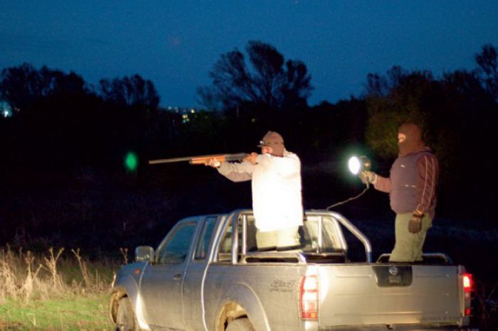 &Beta;&alpha;&rho;ύ&sigmaf; &omicron; &pi;έ&lambda;&epsilon;&kappa;&upsilon;&sigmaf; &tau;&eta;&sigmaf; &delta;&iota;&kappa;&alpha;&iota;&omicron;&sigma;ύ&nu;&eta;&sigmaf; &sigma;&epsilon; &hellip; "&mu;ά&gamma;&kappa;&epsilon;&sigmaf;" &pi;&omicron;&upsilon; &kappa;&upsilon;&nu;&eta;&gamma;&omicron;ύ&sigma;&alpha;&nu; &pi;&alpha;&rho;ά&nu;&omicron;&mu;&alpha; &sigma;&tau;&eta;&nu; &Pi;&epsilon;&lambda;&omicron;&pi;ό&nu;&nu;&eta;&sigma;&omicron;!