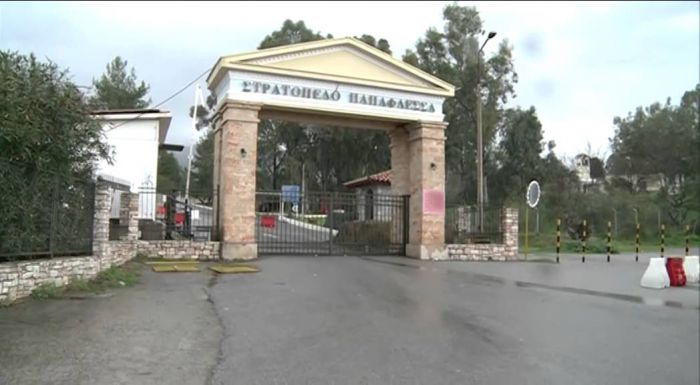 Κλείνει το στρατόπεδο Καλαμάτας – Ανακοίνωση Περιφέρειας κατά Καμμένου!