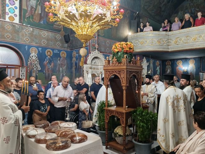 Γιόρτασε ο Ναός Γενεσίου της Θεοτόκου Τριπόλεως “Παναγία η Γιάτρισσα” (εικόνες)
