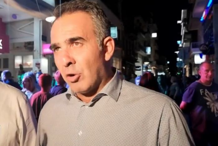 &Tau;&rho;&omicron;&upsilon;&pi;ή&sigmaf;: "&Eta; &Nu;ύ&chi;&tau;&alpha; Shock Price &sigma;&upsilon;&mu;&beta;ά&lambda;&lambda;&epsilon;&iota; &sigma;&tau;&eta;&nu; &alpha;ύ&xi;&eta;&sigma;&eta; &rho;&epsilon;&upsilon;&sigma;&tau;ό&tau;&eta;&tau;&alpha;&sigmaf; &kappa;&alpha;&iota; &tau;&eta; &delta;&iota;&alpha;&phi;ή&mu;&iota;&sigma;&eta; &tau;&eta;&sigmaf; &pi;&epsilon;&rho;&iota;&omicron;&chi;ή&sigmaf;" (vd)