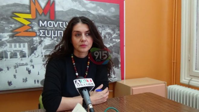 &Gamma;&iota;&alpha;&nu;&nu;&omicron;ύ&lambda;&eta;: &laquo;&Delta;&epsilon;&nu; &beta;&lambda;έ&pi;&omicron;&upsilon;&mu;&epsilon; έ&rho;&gamma;&alpha; &alpha;&pi;ό &tau;&eta; &delta;&eta;&mu;&omicron;&tau;&iota;&kappa;ή &alpha;&rho;&chi;ή, &alpha;&lambda;&lambda;ά &epsilon;&mu;&mu;&omicron;&nu;&iota;&kappa;ό &pi;&rho;&omicron;&sigma;&alpha;&nu;&alpha;&tau;&omicron;&lambda;&iota;&sigma;&mu;ό &gamma;&iota;&alpha; &epsilon;&nu;&tau;&upsilon;&pi;&omega;&sigma;&iota;&alpha;&sigma;&mu;ό&raquo; (vd)