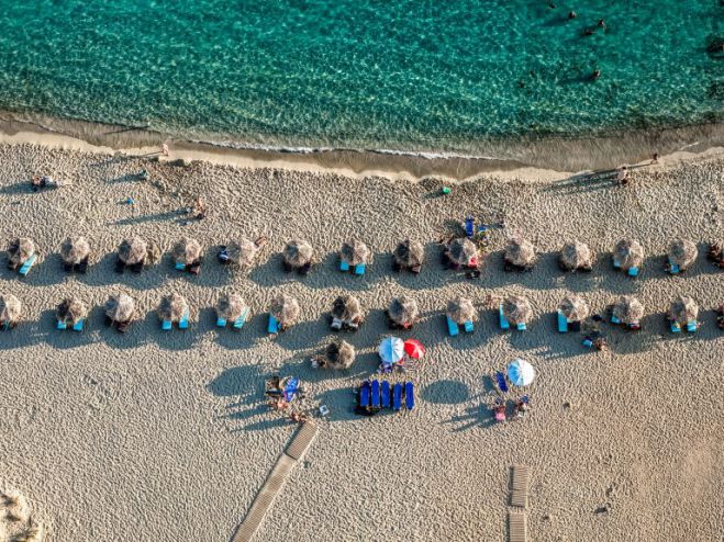 &Mu;&epsilon;&gamma;ά&lambda;&eta; &alpha;&nu;&tau;&alpha;&pi;ό&kappa;&rho;&iota;&sigma;&eta; &sigma;&tau;&omicron;&nu; &Kappa;&omicron;&iota;&nu;&omega;&nu;&iota;&kappa;ό &Tau;&omicron;&upsilon;&rho;&iota;&sigma;&mu;ό - &Pi;&alpha;&rho;ά&tau;&alpha;&sigma;&eta; &alpha;&iota;&tau;ή&sigma;&epsilon;&omega;&nu; έ&omega;&sigmaf; 3 &Mu;&alpha;ΐ&omicron;&upsilon;