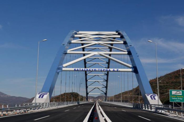 Εκλεισε ο αυτοκινητόδρομος στην Τσακώνα