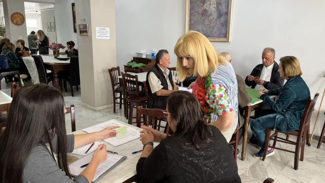 &Eta;&mu;έ&rho;&alpha; &Epsilon;&lambda;έ&gamma;&chi;&omicron;&upsilon; &Mu;&nu;ή&mu;&eta;&sigmaf; &sigma;&tau;&omicron; &Kappa;&Alpha;&Pi;&Eta; &Tau;&rho;ί&pi;&omicron;&lambda;&eta;&sigmaf; | &Kappa;&lambda;&epsilon;&iota;ώ &Kappa;&omicron;&rho;ώ&nu;&eta; - &Pi;&alpha;&pi;&alpha;&nu;&tau;&omega;&nu;ί&omicron;&upsilon;: "Y&pi;&epsilon;ύ&theta;&upsilon;&nu;&eta; &pi;&rho;&omicron;&sigma;&pi;ά&theta;&epsilon;&iota;&alpha; &alpha;&nu;&alpha;&beta;ά&theta;&mu;&iota;&sigma;&eta;&sigmaf; &tau;&omega;&nu; &kappa;&omicron;&iota;&nu;&omega;&nu;&iota;&kappa;ώ&nu; &upsilon;&pi;&eta;&rho;&epsilon;&sigma;&iota;ώ&nu; &tau;o&upsilon; &Delta;ή&mu;&omicron;&upsilon;" (vd)