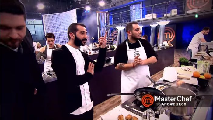 &Kappa;&alpha;&iota; ... &tau;έ&tau;&alpha;&rho;&tau;&omicron;&sigmaf; &kappa;&rho;&iota;&tau;ή&sigmaf; &sigma;&tau;&omicron; MasterChef! (vd)