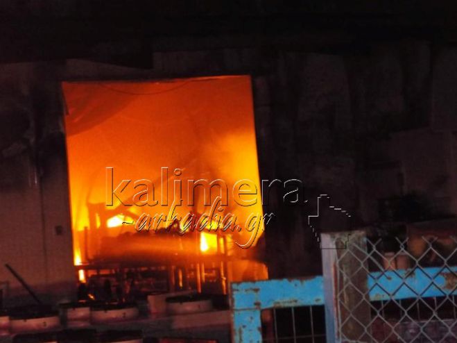 &Mu;&epsilon;&gamma;ά&lambda;&eta; &phi;&omega;&tau;&iota;ά &sigma;&epsilon; &alpha;&pi;&omicron;&theta;ή&kappa;&eta; &mu;&epsilon; &kappa;&lambda;&iota;&mu;&alpha;&tau;&iota;&sigma;&tau;&iota;&kappa;ά - &Tau;έ&theta;&eta;&kappa;&epsilon; &upsilon;&pi;ό έ&lambda;&epsilon;&gamma;&chi;&omicron; &tau;&alpha; &mu;&epsilon;&sigma;ά&nu;&upsilon;&chi;&tau;&alpha; (&epsilon;&iota;&kappa;ό&nu;&epsilon;&sigmaf; - &beta;ί&nu;&tau;&epsilon;&omicron;)