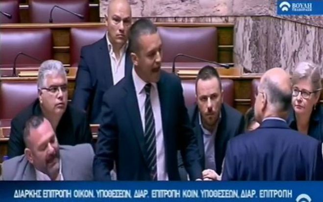 &Mu;&epsilon; &beta;&rho;&iota;&sigma;&iota;έ&sigmaf; &kappa;&alpha;&iota; &phi;&omega;&nu;έ&sigmaf; &alpha;&pi;&omicron;&chi;ώ&rho;&eta;&sigma;&epsilon; &omicron; &Kappa;&alpha;&sigma;&iota;&delta;&iota;ά&rho;&eta;&sigmaf; &alpha;&pi;ό &tau;&eta; &Beta;&omicron;&upsilon;&lambda;ή (vd)