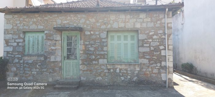 &Pi;&omega;&lambda;&epsilon;ί&tau;&alpha;&iota; &pi;έ&tau;&rho;&iota;&nu;&eta; &mu;&omicron;&nu;&omicron;&kappa;&alpha;&tau;&omicron;&iota;&kappa;ί&alpha; 80 &tau;&epsilon;&tau;&rho;&alpha;&gamma;&omega;&nu;&iota;&kappa;ώ&nu; &mu;&epsilon; &epsilon;&xi;&omega;&tau;&epsilon;&rho;&iota;&kappa;ή &alpha;&pi;&omicron;&theta;ή&kappa;&eta; &kappa;&omicron;&nu;&tau;ά &sigma;&tau;&eta;&nu; &pi;&lambda;&alpha;&tau;&epsilon;ί&alpha; Ά&rho;&epsilon;&omega;&sigmaf;