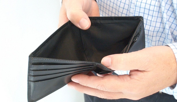 &Alpha;&pi;ό &tau;&omicron;&nu; ... &Phi;&epsilon;&beta;&rho;&omicron;&upsilon;ά&rho;&iota;&omicron; έ&chi;&omicron;&upsilon;&nu; &nu;&alpha; &pi;&lambda;&eta;&rho;&omega;&theta;&omicron;ύ&nu; &omicron;&iota; &epsilon;&rho;&gamma;&alpha;&zeta;ό&mu;&epsilon;&nu;&omicron;&iota; &tau;&omicron;&upsilon; &phi;&omicron;&rho;έ&alpha; &delta;&iota;&alpha;&chi;&epsilon;ί&rho;&iota;&sigma;&eta;&sigmaf; &Pi;ά&rho;&nu;&omega;&nu;&alpha;!