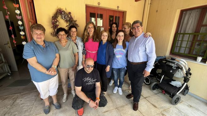 &Epsilon;&xi;&alpha;&iota;&rho;&epsilon;&tau;&iota;&kappa;ή &eta; &kappa;&alpha;&lambda;&omicron;&kappa;&alpha;&iota;&rho;&iota;&nu;ή &gamma;&iota;&omicron;&rho;&tau;ή &tau;&omicron;&upsilon; &Beta;&rho;&epsilon;&phi;&omicron;&nu;&eta;&pi;&iota;&alpha;&kappa;&omicron;ύ &Sigma;&tau;&alpha;&theta;&mu;&omicron;ύ &laquo;&Sigma;&chi;ί&zeta;&alpha;&raquo;! (vd)