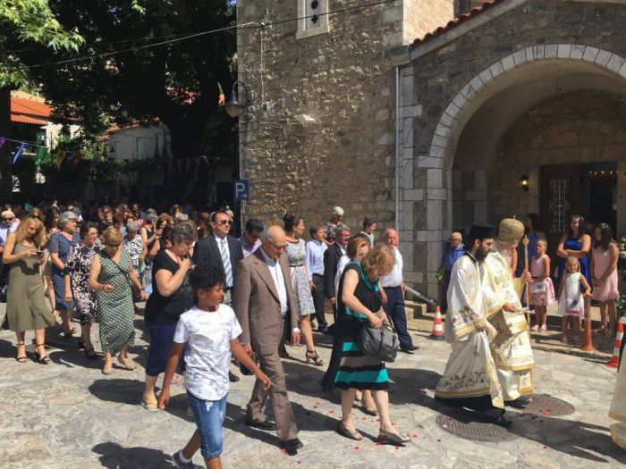 &Eta; &gamma;&iota;&omicron;&rho;&tau;ή &tau;&omega;&nu; &Alpha;&gamma;ί&omega;&nu; &Alpha;&nu;&alpha;&rho;&gamma;ύ&rho;&omega;&nu; &sigma;&tau;&omicron;&nu; &Kappa;&omicron;&sigma;&mu;ά &Kappa;&upsilon;&nu;&omicron;&upsilon;&rho;ί&alpha;&sigmaf; (&epsilon;&iota;&kappa;ό&nu;&epsilon;&sigmaf;)