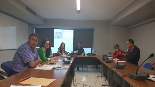&Alpha;&nu;&tau;&iota;&pi;&rho;ό&epsilon;&delta;&rho;&omicron;&sigmaf; &sigma;&tau;&eta;&nu; &Epsilon;&pi;&iota;&tau;&rho;&omicron;&pi;ή &Pi;&omicron;&iota;ό&tau;&eta;&tau;&alpha;&sigmaf; &Zeta;&omega;ή&sigmaf; &omicron; &Alpha;&nu;&tau;&iota;&delta;ή&mu;&alpha;&rho;&chi;&omicron;&sigmaf; &Gamma;. &Lambda;&alpha;&gamma;ό&sigmaf;