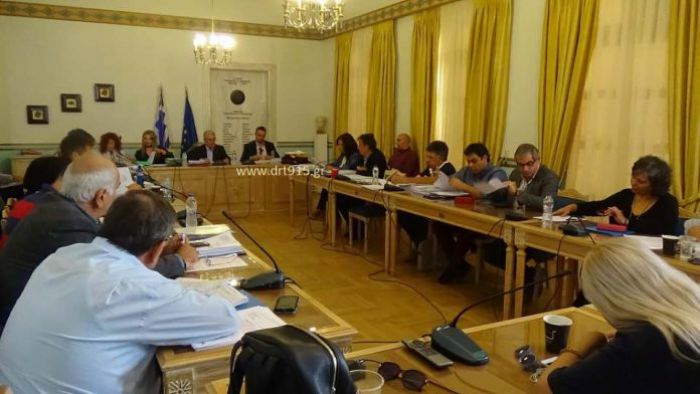 &Pi;&alpha;&rho;ά&pi;&omicron;&nu;&alpha; &omicron;&delta;&eta;&gamma;ώ&nu; &tau;&alpha;&xi;ί &tau;&eta;&sigmaf; &Tau;&rho;ί&pi;&omicron;&lambda;&eta;&sigmaf; &sigma;&tau;&eta;&nu; &Omicron;&iota;&kappa;&omicron;&nu;&omicron;&mu;&iota;&kappa;ή &Epsilon;&pi;&iota;&tau;&rho;&omicron;&pi;ή &tau;&eta;&sigmaf; &Pi;&epsilon;&rho;&iota;&phi;έ&rho;&epsilon;&iota;&alpha;&sigmaf; (vd)