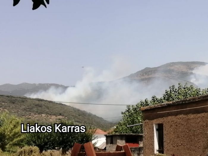 &Lambda;&alpha;&mu;&pi;&rho;ό&pi;&omicron;&upsilon;&lambda;&omicron;&sigmaf; (&Alpha;&nu;&tau;&iota;&pi;&epsilon;&rho;&iota;&phi;&epsilon;&rho;&epsilon;&iota;ά&rho;&chi;&eta;&sigmaf; &Alpha;&rho;&kappa;&alpha;&delta;ί&alpha;&sigmaf;): "&Kappa;&omicron;&nu;&tau;ά &sigma;&tau;&omicron;&upsilon;&sigmaf; &Chi;&rho;ά&nu;&omicron;&upsilon;&sigmaf; &eta; &phi;&omega;&tau;&iota;ά - &Kappa;ά&nu;&omicron;&upsilon;&mu;&epsilon; &alpha;&nu;&tau;&iota;&pi;&upsilon;&rho;&iota;&kappa;έ&sigmaf; &zeta;ώ&nu;&epsilon;&sigmaf; &sigma;&tau;&alpha; &chi;&omega;&rho;&iota;ά"