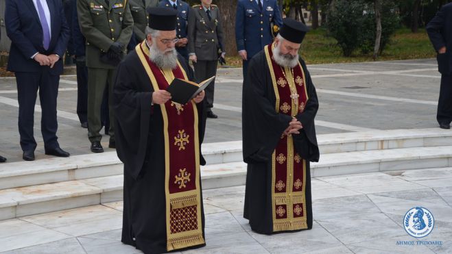 &Eta; &Tau;&rho;ί&pi;&omicron;&lambda;&eta; &tau;ί&mu;&eta;&sigma;&epsilon; &tau;&eta;&nu; &epsilon;&pi;έ&tau;&epsilon;&iota;&omicron; &tau;&eta;&sigmaf; &Epsilon;&theta;&nu;&iota;&kappa;ή&sigmaf; &Alpha;&nu;&tau;ί&sigma;&tau;&alpha;&sigma;&eta;&sigmaf; (vd)