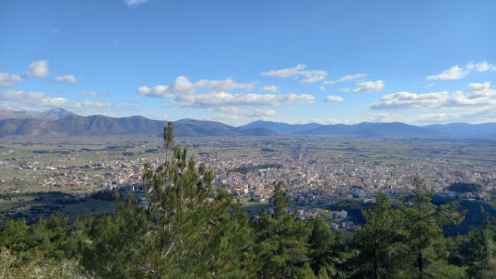 Περπάτημα στο περιαστικό μονοπάτι της Τρίπολης