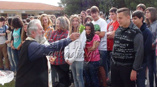 Ο τελευταίος αγιασμός του Μουσικού Σχολείου στο Πέλαγος – Πότε «μετακομίζει» το σχολείο (vd)!