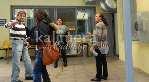 &laquo;&Delta;&epsilon;&nu; &epsilon;ί&mu;&alpha;&sigma;&tau;&epsilon; &pi;&epsilon;&iota;&rho;&alpha;&mu;&alpha;&tau;ό&zeta;&omega;&alpha;&raquo; &phi;&omega;&nu;ά&zeta;&omicron;&upsilon;&nu; &omicron;&iota; &nu;&epsilon;&phi;&rho;&omicron;&pi;&alpha;&theta;&epsilon;ί&sigmaf; &tau;&eta;&sigmaf; &Alpha;&rho;&kappa;&alpha;&delta;ί&alpha;&sigmaf; (video)