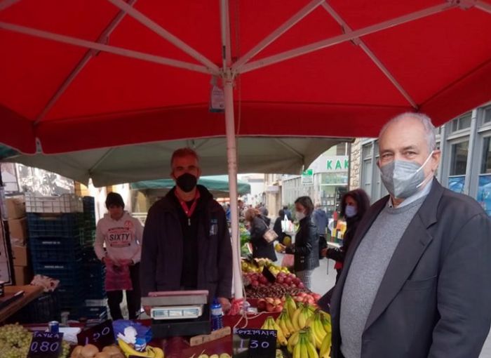 &Pi;&alpha;&pi;&alpha;&eta;&lambda;&iota;&omicron;ύ: "&Mu;&epsilon; &tau;&omicron; &nu;&omicron;&mu;&omicron;&sigma;&chi;έ&delta;&iota;&omicron; &alpha;&lambda;&lambda;&omicron;&iota;ώ&nu;&epsilon;&tau;&alpha;&iota; &eta; &mu;&omicron;&rho;&phi;ή &kappa;&alpha;&iota; &delta;&iota;&alpha;&lambda;ύ&epsilon;&tau;&alpha;&iota; &omicron; &kappa;&omicron;&iota;&nu;&omega;&nu;&iota;&kappa;ό&sigmaf; &chi;&alpha;&rho;&alpha;&kappa;&tau;ή&rho;&alpha;&sigmaf; &tau;&omega;&nu; &lambda;&alpha;ϊ&kappa;ώ&nu; &alpha;&gamma;&omicron;&rho;ώ&nu;"