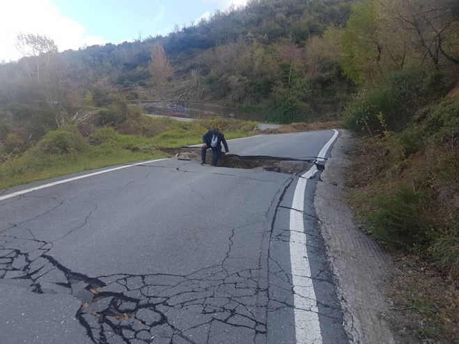 &Tau;&epsilon;&rho;ά&sigma;&tau;&iota;&omicron;&sigmaf; &kappa;&rho;&alpha;&tau;ή&rho;&alpha;&sigmaf; &sigma;&tau;&omicron; &delta;&rho;ό&mu;&omicron; &pi;&rho;&omicron;&sigmaf; &tau;&eta; &Phi;&alpha;&lambda;&alpha;&iota;&sigma;ί&alpha; - &Delta;&epsilon;ί&tau;&epsilon; &epsilon;&iota;&kappa;ό&nu;&epsilon;&sigmaf;!