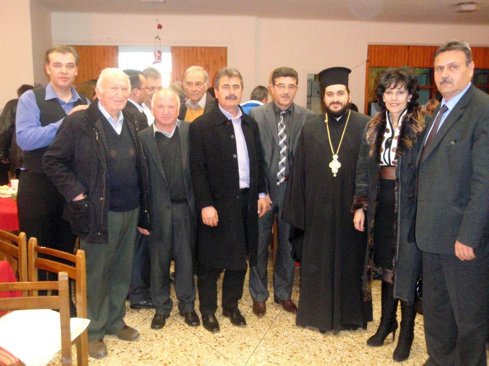 &Tau;&eta;&nu; &pi;ί&tau;&alpha; &tau;&omicron;&upsilon; έ&kappa;&omicron;&psi;&epsilon; &omicron; &Pi;&rho;&omicron;&omicron;&delta;&epsilon;&upsilon;&tau;&iota;&kappa;ό&sigmaf; &Sigma;ύ&lambda;&lambda;&omicron;&gamma;&omicron;&sigmaf; &Nu;&epsilon;&sigma;&tau;ά&nu;&eta;&sigmaf; (&epsilon;&iota;&kappa;ό&nu;&epsilon;&sigmaf;)