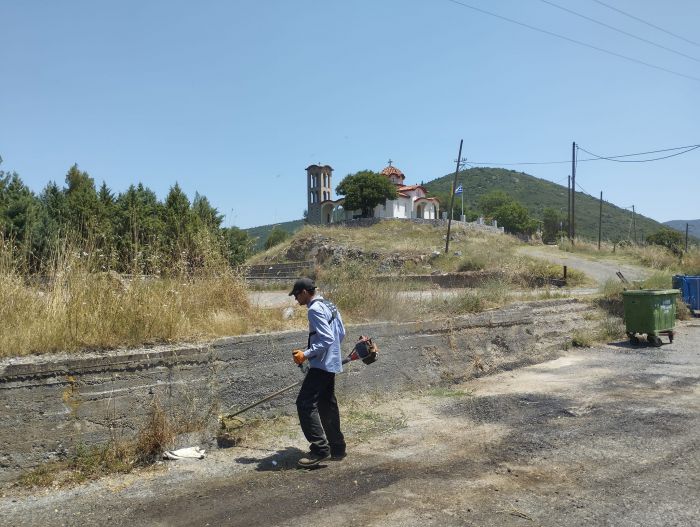 Δήμος Τρίπολης | Προχωρούν οι αποψιλώσεις σε Λεβίδι και Βλαχέρνα (εικόνες)