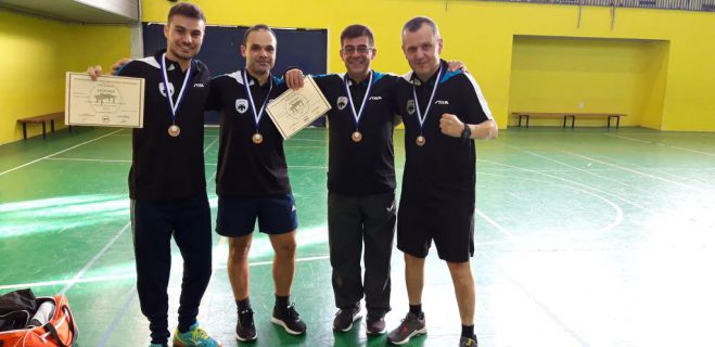 "&Chi;ά&lambda;&kappa;&iota;&nu;&omicron;" &tau;&omicron; Ping Pong &tau;&eta;&sigmaf; &Alpha;&Epsilon;&Kappa; &Tau;&rho;ί&pi;&omicron;&lambda;&eta;&sigmaf;!