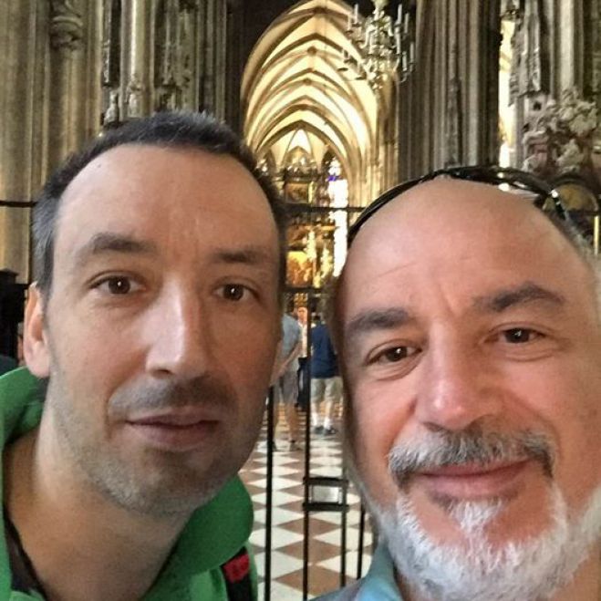 &Theta;&lambda;ί&psi;&eta;: &laquo;Έ&phi;&upsilon;&gamma;&epsilon;&raquo; &omicron; &Phi;ώ&tau;&eta;&sigmaf; &Kappa;&alpha;&tau;&sigma;&alpha;&omicron;ύ&nu;&eta;&sigmaf; &ndash; &Tau;&iota; έ&gamma;&rho;&alpha;&psi;&epsilon; &omicron; &alpha;&delta;&epsilon;&rho;&phi;ό&sigmaf; &tau;&omicron;&upsilon;, &Pi;&epsilon;&rho;&iota;&kappa;&lambda;ή&sigmaf;&hellip;