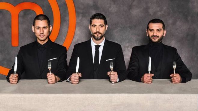 &Mu;&epsilon;&iota;ώ&nu;&omicron;&nu;&tau;&alpha;&iota; &sigma;&epsilon; &tau;&rho;ί&alpha; &tau;&alpha; &epsilon;&pi;&epsilon;&iota;&sigma;ό&delta;&iota;&alpha; &tau;&omicron;&upsilon; &laquo;MasterChef&raquo;