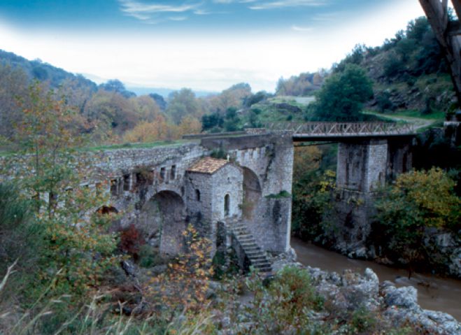 "&Nu;&epsilon;ό&tau;&epsilon;&rho;&omicron; &mu;&nu;&eta;&mu;&epsilon;ί&omicron;" &alpha;&nu;&alpha;&kappa;&eta;&rho;ύ&chi;&theta;&eta;&kappa;&epsilon; &eta; &omicron;&iota;&kappa;ί&alpha; &Delta;&eta;&mu;&eta;&tau;&rho;&alpha;&kappa;ό&pi;&omicron;&upsilon;&lambda;&omicron;&upsilon; &sigma;&tau;&eta;&nu; &Kappa;&alpha;&rho;ύ&tau;&alpha;&iota;&nu;&alpha;