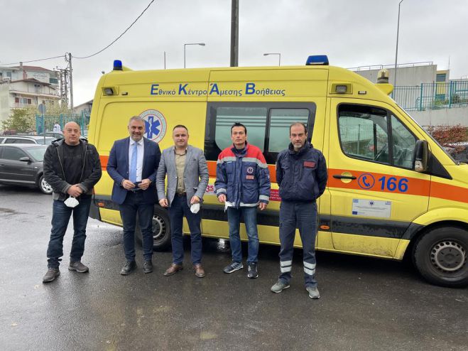 &Sigma;&tau;&omicron; &pi;&alpha;&rho;ά&rho;&tau;&eta;&mu;&alpha; &tau;&omicron;&upsilon; &Epsilon;&Kappa;&Alpha;&Beta; &Tau;&rho;ί&pi;&omicron;&lambda;&eta;&sigmaf; &omicron; &Alpha;&nu;&tau;&iota;&pi;&epsilon;&rho;&iota;&phi;&epsilon;&rho;&epsilon;&iota;ά&rho;&chi;&eta;&sigmaf; &Chi;&rho;&omicron;&nu;ά&sigmaf;