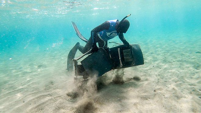 &Epsilon;&kappa;&pi;&alpha;&iota;&delta;&epsilon;&upsilon;&tau;&iota;&kappa;ά &sigma;&epsilon;&mu;&iota;&nu;ά&rho;&iota;&alpha; &sigma;&tau;&eta; &Delta;&eta;&mu;&eta;&tau;&sigma;ά&nu;&alpha;