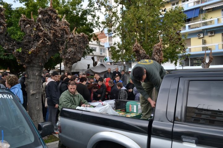 Διανομή τροφίμων σε 100 άπορες πολύτεκνες οικογένειες από την Κυνηγετική Ομοσπονδία Πελοποννήσου