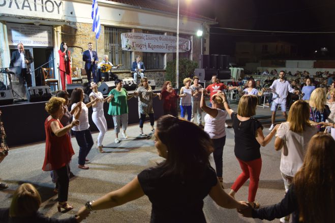 &Zeta;&epsilon;&upsilon;&gamma;&omicron;&lambda;&alpha;&tau;&iota;ό | "&Gamma;&iota;&omicron;&rho;&tau;ή &kappa;&rho;&alpha;&sigma;&iota;&omicron;ύ 2023" &mu;&epsilon; &Mu;&omicron;&sigma;&chi;&omicron;&phi;ί&lambda;&epsilon;&rho;&omicron;, &gamma;&lambda;έ&nu;&tau;&iota; &kappa;&alpha;&iota; &chi;&omicron;&rho;ό (&epsilon;&iota;&kappa;ό&nu;&epsilon;&sigmaf; - &beta;ί&nu;&tau;&epsilon;&omicron;)