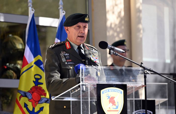 &Alpha;&rho;&chi;&eta;&gamma;ό&sigmaf; &Gamma;&Epsilon;&Epsilon;&Theta;&Alpha;: ''&Delta;&epsilon;&nu; &alpha;&pi;&epsilon;&iota;&lambda;&omicron;ύ&mu;&epsilon; &kappa;&alpha;&nu;έ&nu;&alpha;&nu; &ndash; &Alpha;&lambda;ί&mu;&omicron;&nu;&omicron; &sigma;&epsilon; &epsilon;&kappa;&epsilon;ί&nu;&omicron;&nu; &pi;&omicron;&upsilon; &theta;&alpha; &mu;&alpha;&sigmaf; &upsilon;&pi;&omicron;&tau;&iota;&mu;ή&sigma;&epsilon;&iota;''