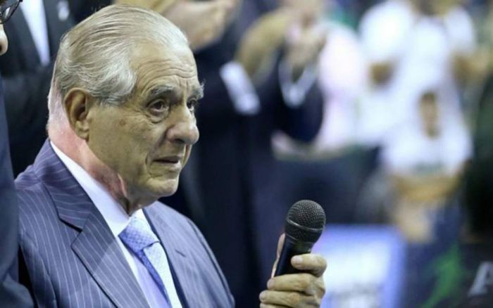 &Pi;έ&theta;&alpha;&nu;&epsilon; &omicron; &Pi;&alpha;ύ&lambda;&omicron;&sigmaf; &Gamma;&iota;&alpha;&nu;&nu;&alpha;&kappa;ό&pi;&omicron;&upsilon;&lambda;&omicron;&sigmaf;