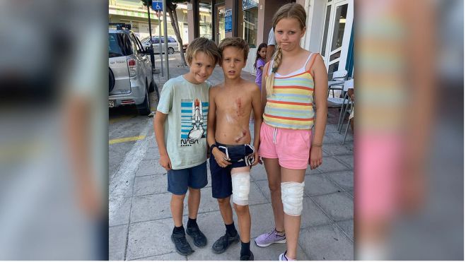 &Alpha;&gamma;έ&lambda;&eta; &sigma;&kappa;ύ&lambda;&omega;&nu; &epsilon;&pi;&iota;&tau;έ&theta;&eta;&kappa;&epsilon; &sigma;&epsilon; &omicron;&iota;&kappa;&omicron;&gamma;έ&nu;&epsilon;&iota;&alpha; &Beta;&rho;&epsilon;&tau;&alpha;&nu;ώ&nu; &sigma;&tau;&omicron; &Sigma;&omicron;&upsilon;&sigma;ά&kappa;&iota; &Kappa;&omicron;&rho;&iota;&nu;&theta;ί&alpha;&sigmaf; - &laquo;&Pi;&iota;&sigma;&tau;έ&psi;&alpha;&mu;&epsilon; ό&tau;&iota; &theta;&alpha; &pi;&epsilon;&theta;ά&nu;&omicron;&upsilon;&mu;&epsilon;&raquo;
