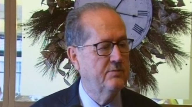 &Nu;ί&kappa;&alpha;&sigmaf;: "Ό&lambda;&epsilon;&sigmaf; &omicron;&iota; &upsilon;&pi;&eta;&rho;&epsilon;&sigma;ί&epsilon;&sigmaf; &tau;&eta;&sigmaf; &Pi;&epsilon;&rho;&iota;&phi;έ&rho;&epsilon;&iota;&alpha;&sigmaf; &theta;&alpha; &pi;ά&nu;&epsilon; &sigma;&tau;&omicron; &sigma;&tau;&rho;&alpha;&tau;ό&pi;&epsilon;&delta;&omicron; &tau;&eta;&sigmaf; &Tau;&rho;ί&pi;&omicron;&lambda;&eta;&sigmaf;. &Sigma;&upsilon;&zeta;&eta;&tau;ά&mu;&epsilon; &kappa;&alpha;&iota; &mu;&epsilon; &tau;&omicron;&nu; &Delta;ή&mu;&omicron; &delta;&iota;ό&tau;&iota; &kappa;&iota; &alpha;&upsilon;&tau;&omicron;ί &theta;έ&lambda;&omicron;&upsilon;&nu; &chi;ώ&rho;&omicron;&upsilon;&sigmaf;" (vd)