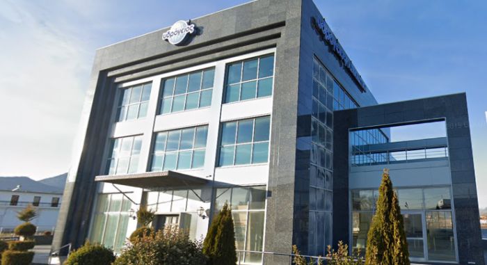 &Mu;&epsilon;&tau;&alpha;&kappa;&omicron;&mu;ί&zeta;&omicron;&upsilon;&nu; &omicron;&iota; &upsilon;&pi;&eta;&rho;&epsilon;&sigma;ί&epsilon;&sigmaf; &tau;&eta;&sigmaf; &Pi;&epsilon;&rho;&iota;&phi;έ&rho;&epsilon;&iota;&alpha;&sigmaf; &sigma;&tau;&omicron; &kappa;&tau;ί&rho;&iota;&omicron; &tau;&eta;&sigmaf; &omicron;&delta;&omicron;ύ "&Nu;&alpha;&upsilon;&pi;&lambda;ί&omicron;&upsilon;"