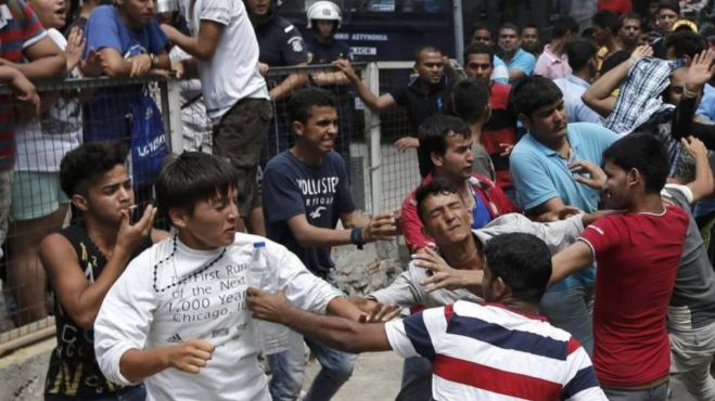 Σοκ στην Ειδομένη | Ομάδα αλλοδαπών τρομοκρατεί και δολοφονεί μετανάστες