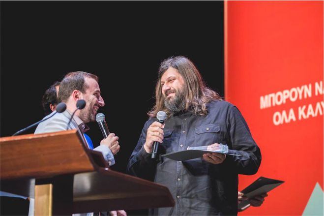 &Omicron; &Zeta;&alpha;&tau;&omicron;&upsilon;&nu;ί&tau;&eta;&sigmaf; &epsilon;&iota;&kappa;&omicron;&nu;&omicron;&gamma;&rho;ά&phi;&omicron;&sigmaf;, &Kappa;ώ&sigma;&tau;&alpha;&sigmaf; &Theta;&epsilon;&omicron;&chi;ά&rho;&eta;&sigmaf;, &alpha;&nu;ά&mu;&epsilon;&sigma;&alpha; &sigma;&tau;&omicron;&upsilon;&sigmaf; 200 &kappa;&alpha;&lambda;ύ&tau;&epsilon;&rho;&omicron;&upsilon;&sigmaf; &tau;&omicron;&upsilon; &kappa;ό&sigma;&mu;&omicron;&upsilon;!