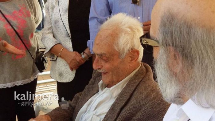 Έ&nu;&alpha;&sigmaf; &chi;&rho;ό&nu;&omicron;&sigmaf; &chi;&omega;&rho;ί&sigmaf; &tau;&omicron;&nu; &Tau;ά&sigma;&omicron; &Mu;&omicron;&upsilon;&kappa;ά&kappa;&eta; ... (vd)