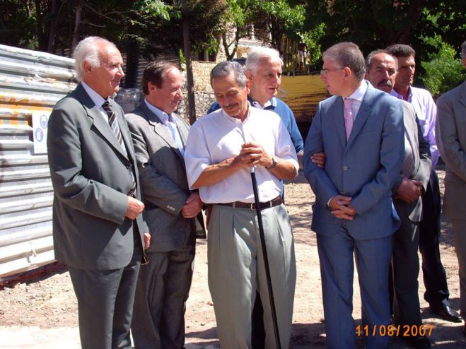 &Tau;&omicron; "&alpha;&nu;&tau;ί&omicron;" &tau;&omicron;&upsilon; &Nu;. &Phi;ί&lambda;&eta; &sigma;&tau;&omicron;&nu; &Kappa;ώ&sigma;&tau;&alpha; &Gamma;&iota;&alpha;&beta;&rho;&omicron;ύ&mu;&eta; ...
