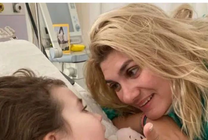 &Nu;&epsilon;&kappa;&rho;ά &pi;&alpha;&iota;&delta;&iota;ά &sigma;&tau;&eta;&nu; &Pi;ά&tau;&rho;&alpha; | &Xi;έ&sigma;&pi;&alpha;&sigma;&epsilon; &eta; &mu;&eta;&tau;έ&rho;&alpha; - &laquo;&Alpha;&sigmaf; &psi;ά&xi;&omicron;&upsilon;&nu; ό,&tau;&iota; &theta;έ&lambda;&omicron;&upsilon;&nu;&raquo;